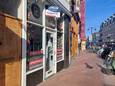 Een incident bij deze kledingwinkel in de Bossche Kerkstraat leidde woensdag tot twee aanhoudingen.