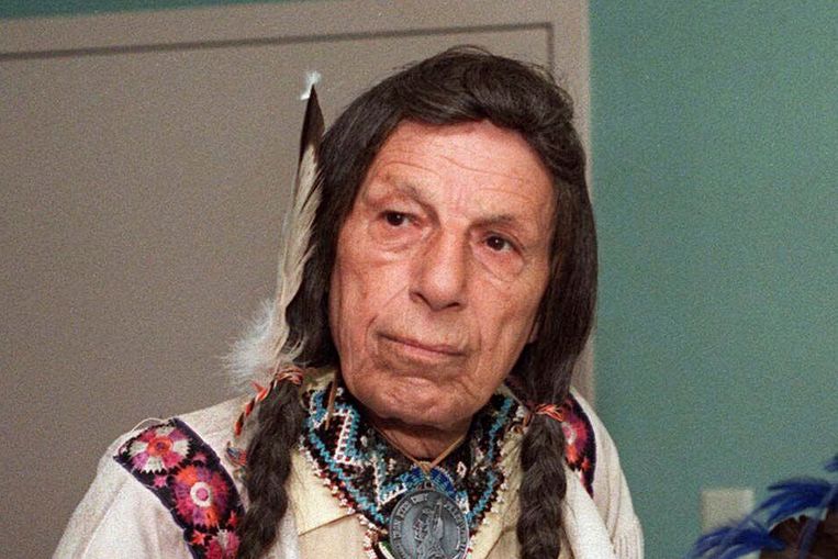 Iron Eyes Cody speelde de hoofdrol in het spotje 'de huilende indiaan'. Beeld AP 