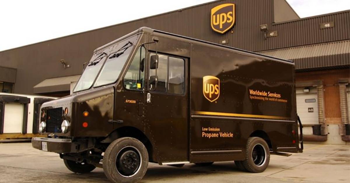 keuken Gloed puberteit Pakjesbezorgers van UPS slaan nooit links af en besparen zo 38 miljoen  liter benzine per jaar | Buitenland | hln.be