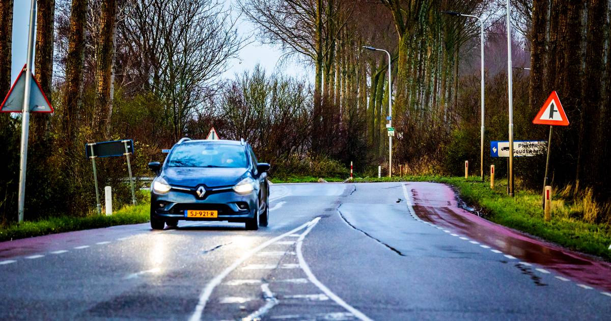 Korteweg in Zuid-Beijerland krijgt vrijliggend fietspad; fietspad langs Schoutsdijk nog heet hangijz