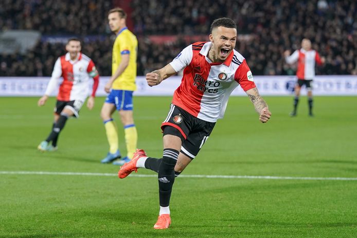 Feyenoord Overtuigt Niet Tegen Cambuur Maar Komt Dankzij Vroege Goal 