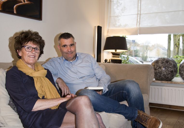 Weduwe Karien van der Loo en haar broer Patrick van der Sande Beeld Roos Pierson