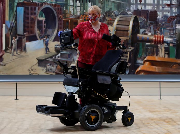 Voorwerpen zoals de op maat gemaakte rolstoelen van Stephen Hawking zullen vanaf 2022 te bezichtigen zijn in het Science Museum in Londen.