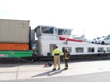 Vrachtschip ramt Oosterhamrikbrug, geen gevaarlijke stoffen gelekt