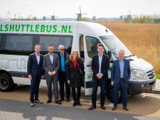 Met de pendelbus naar de molens in Kinderdijk