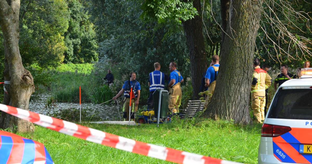 Zoekactie in water Ypenburg afgelopen, niets gevonden Den Haag AD.nl