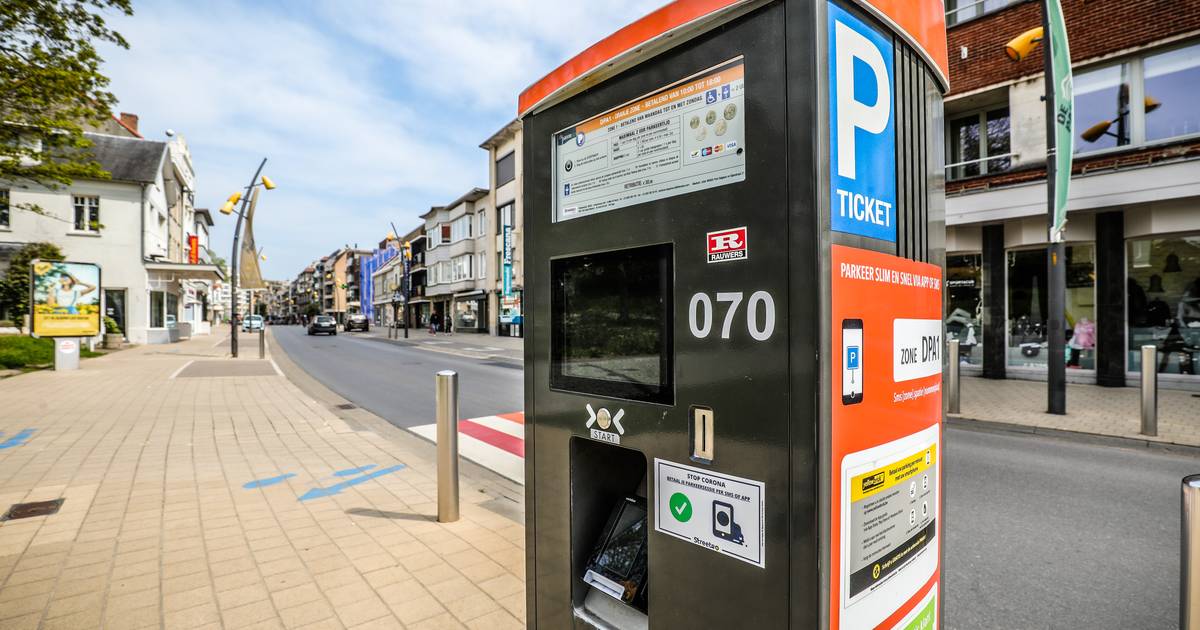 Parkeren in De Panne is (bijna) overal betalend vanaf 1 juli “Hoe