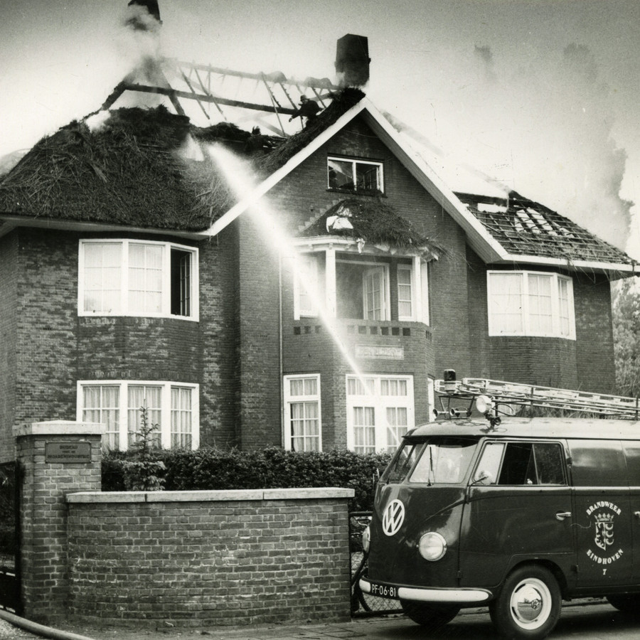 Brand bij d’n Elzent, het bureau van de sigarenindustrie in Eindhoven.