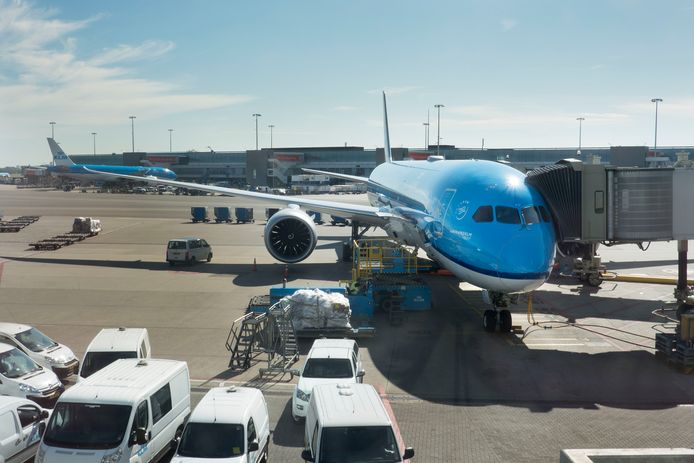 KLM heeft een dagelijkse verbinding met Curaçao.