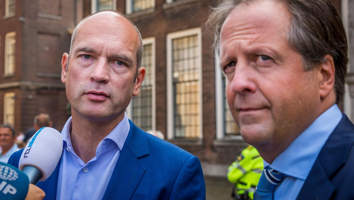 D66-fractievoorzitter Alexander Pechtold en CU-leider Gert-Jan Segers. Beeld anp