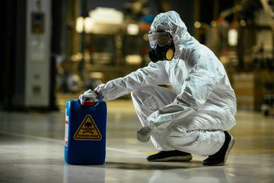 Illegaal vuurwerkfabriekje en hennepkwekerij gevonden in schuur Oud Gastel