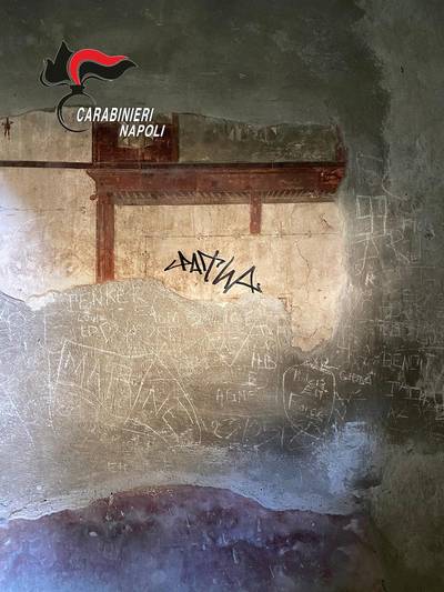 Nederlander beschuldigd van het bekladden van een  muur in historisch Herculaneum