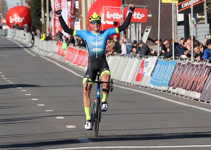 Als Sente Sentjens na Kuurne-Brussel-Kuurne ook E3 Saxo Bank Classic wil winnen houdt hij volgens Rik Devoogdt in de heuvelzone best Menno Huising in de gaten.