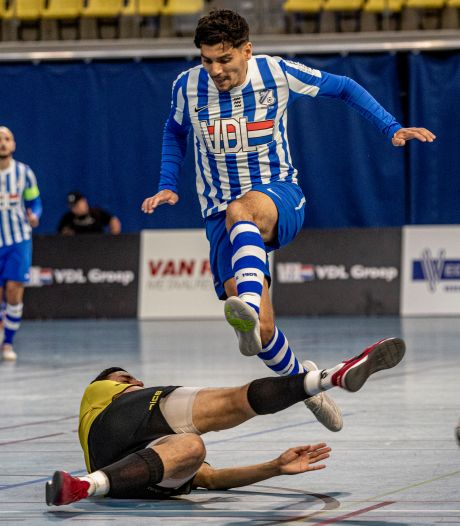 Zaalvoetballers FC Eindhoven ondanks benauwde winst in sneltreinvaart richting kampioenspoule
