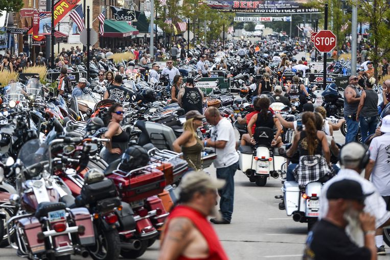 De jaarlijkse motorrally in Sturgis, South Dakota die plaatsvond in augustus, gold als een van de bronnen van de coronagolf die de staat in het najaar trof. Beeld AFP