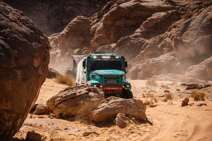 Janus van Kasteren rijdt deze Dakar Rally constant in de top tien bij de vrachtwagens.