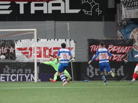 PEC Zwolle dankzij nederlaag onderweg naar uniek palindroomseizoen (met promotie)