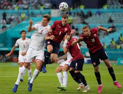 LIVE. Tsjechen groeien in match na vroege openingsgoal Delaney: Schmeichel redt 1-1 nadat hij zelf in de fout ging