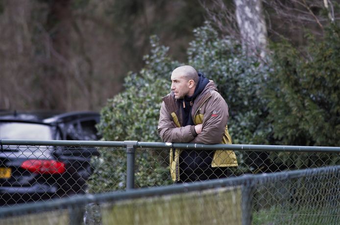 Mohammed Mouhouti, vanaf maandag trainer van DUNO, was aandachtig toeschouwer bij de wedstrijd tegen Scherpenzeel.