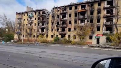 Recente beelden tonen dat ravage in Oekraïense havenstad Marioepol nog duidelijk zichtbaar is