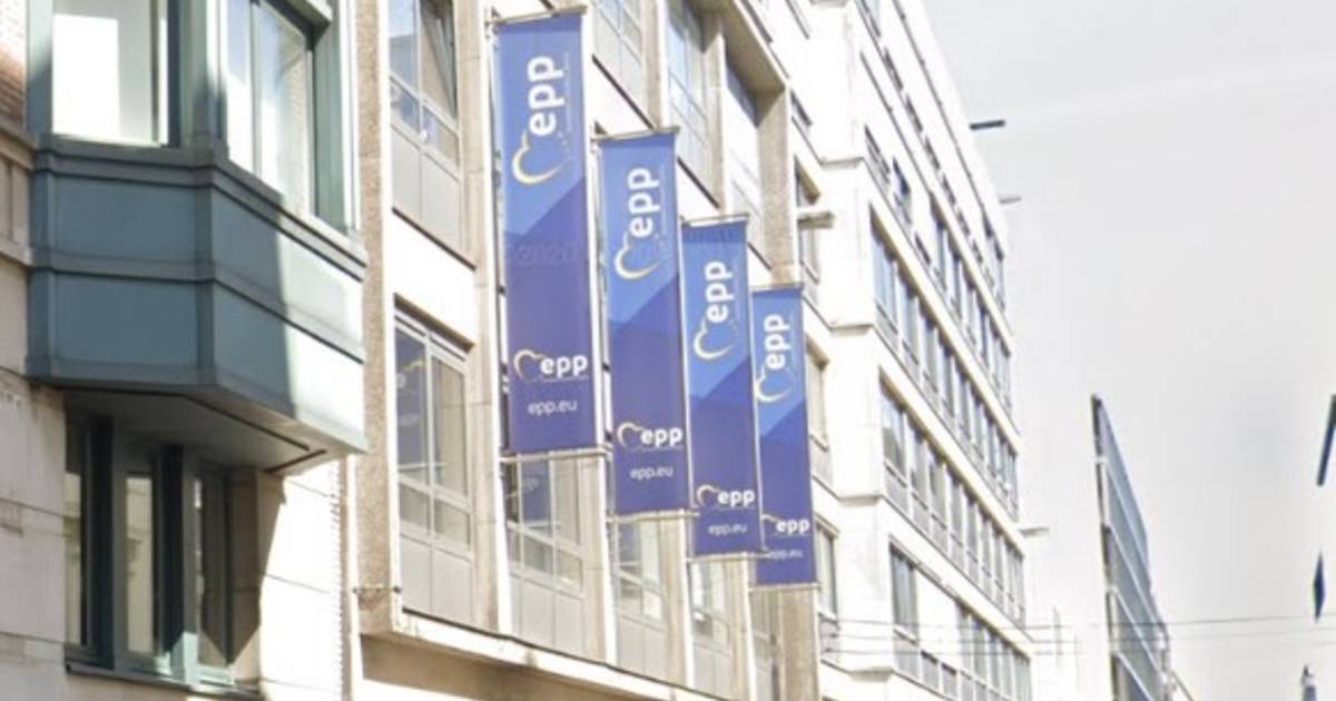 A house search at the EPP headquarters in Brussels due to a corruption investigation against a German Christian Democrat |  outside