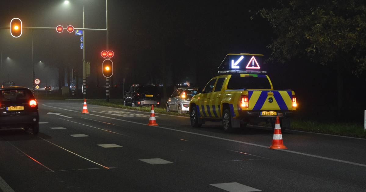 Verkeer compleet vast door twee ongelukken met zes auto’s bij Doetinchem.