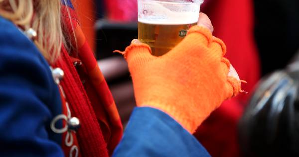 Een biertje in Bosuilendorp? Stuk goedkoper dan in Breda - BN DeStem