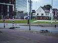Drie fietsers gewond na een ongeluk in Eindhoven in mei 2022. De betrokken automobilist is nog altijd niet gevonden.