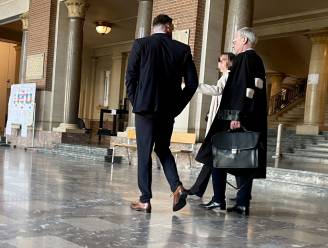 Spierbundel die met auto moordpoging op liefdesrivaal onderneemt, hoeft niet in cel: “Maar de doping en drugs moet hij afzweren”