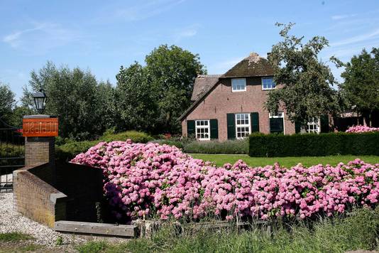 Hoeve Jedidja in Meerkerk. Inmiddels is op deze plek een zorgboerderij gevestigd die niets met deze zaak te maken heeft.