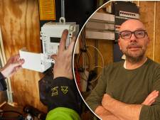 Slimme meters zijn op, grote problemen bij aansluiten warmtepomp en laadpaal: ‘Zonnepanelen liggen ter decoratie op mijn dak’