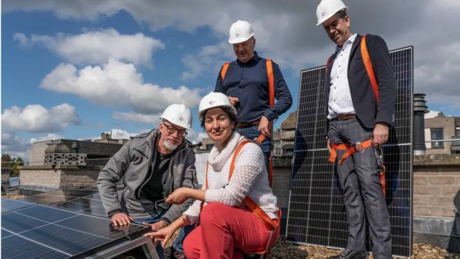 Ons Dak in Maaseik installeert bijna 300 zonnepanelen op sociale woningen: “Primeur voor Limburg”