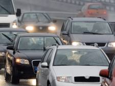 Vrachtwagen met pech zorgt voor file op A50 bij Arnhem