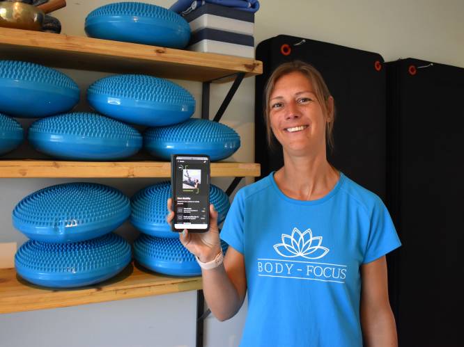 Coach Katrien (41) ontwikkelt eigen app met oefeningen in pilates en core stability: “Mensen met fysieke klachten helpen, dat is mijn passie”