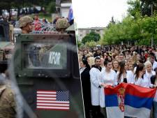 Les tensions restent vives au Kosovo: des centaines de manifestants serbes rassemblés dans le Nord du pays