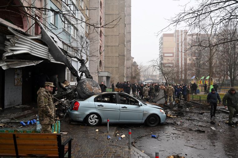 Setidaknya 14 orang tewas dalam kecelakaan helikopter di dekat Kyiv, termasuk seorang menteri Ukraina: ‘tragedi yang mengerikan’
