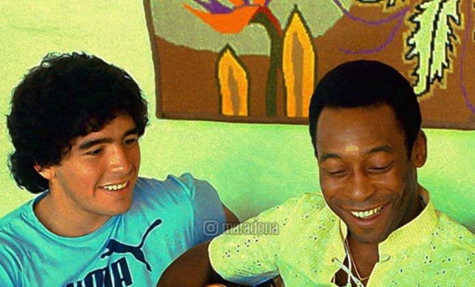 Maradona wenste Pelé een spoedig herstel toe.