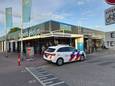 De politie deed dinsdag na een overval onderzoek bij Albert Heijn aan de Nieuwstraat