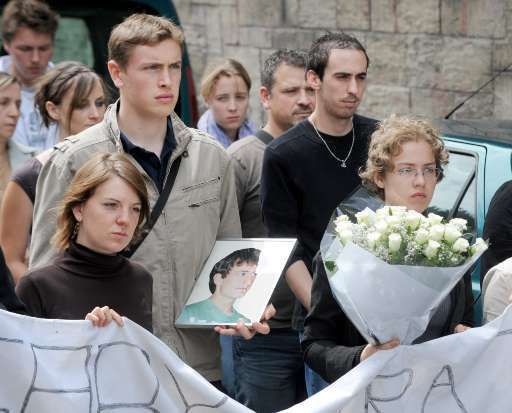 Une marche silencieuse a eu lieu à Amiens en mémoire à Gabriel Ferez, l'un des deux étudiants français assassinés à Londres.