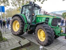Parkeerboete terwijl hele wijk vol staat met trekkers: ‘Ik kon geen kant op’