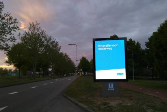 Lichtreclame Maaspoortweg.