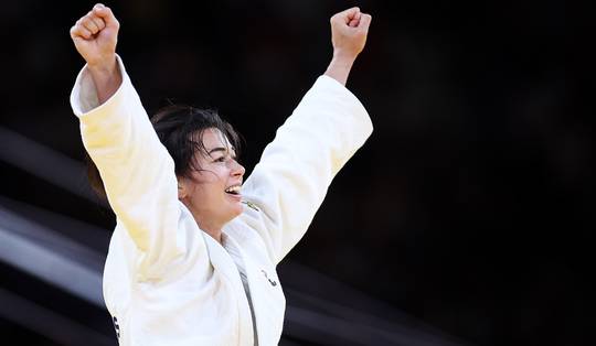 Brons voor judoka Gabriella Willems: ‘Vandaag is een droom’ • Red Panthers naar kwartfinales na zege tegen Japan