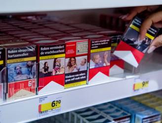 Rookruimtes verdwijnen, elk bedrijf rookvrij en een pakje sigaretten van 10 euro: Nederland slaat sigaret in de ban, maar bij ons loopt het niet zo’n vaart