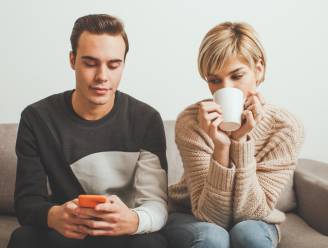 Is jouw lief een micro-cheater? Hoe je je partner ook zonder seks kan bedriegen