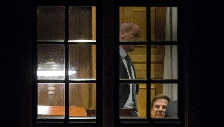 PvdA-leider Diederik Samsom en premier Mark Rutte in het Torentje van de premier. Beeld anp
