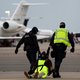 Tientallen arrestaties bij klimaatacties op luchthavens VS