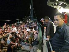 Carnage à bord d'un bateau de migrants en Indonésie