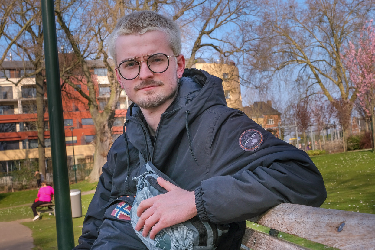 Wout Van Steenwinkel uit Vilvoorde vertelt over het goedgekeurde euthanasieverzoek van zijn mama. Beeld Marc Baert