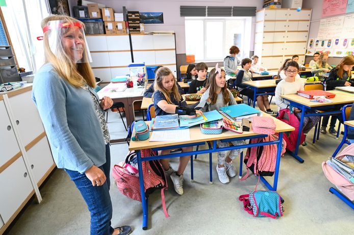 Stockbeeld: kinderen op school.
