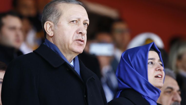 Erdogan met minister Kaya Beeld reuters